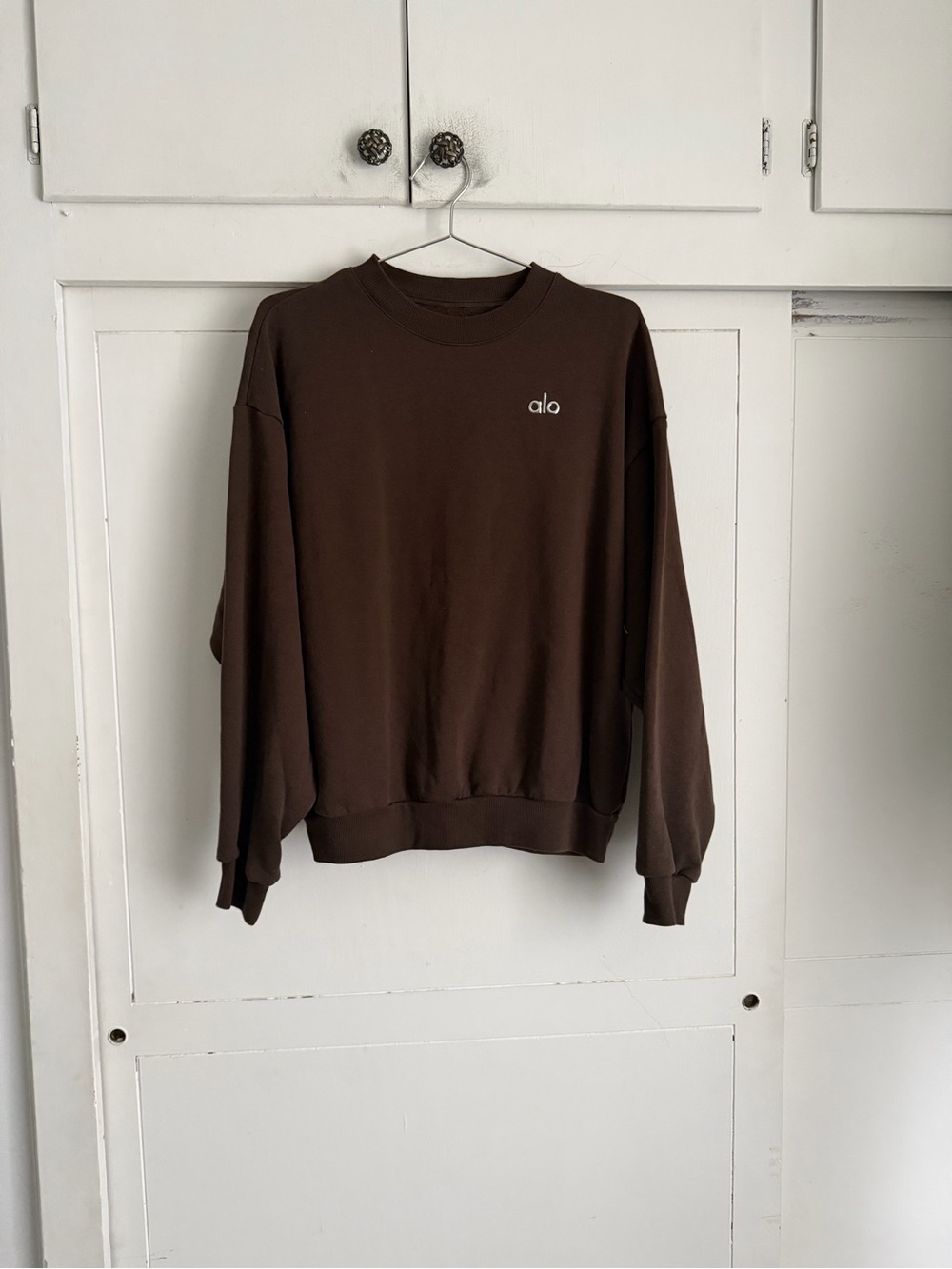 Alo Yoga Accolade Sweatshirt - Picture 3 of 7